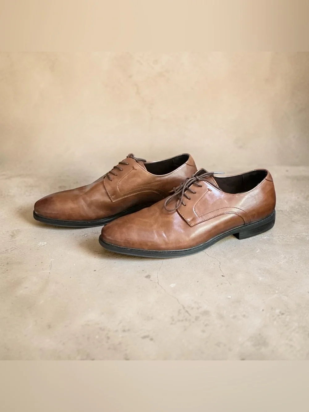 Van Heusen Horatio Men’s Dress Shoes Size 11M Dark Cognac Leather